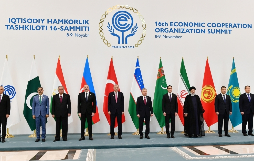 16. Gipfeltreffen der Organisation für wirtschaftliche Zusammenarbeit in Taschkent 
Aserbaidschans Präsident Ilham Aliyev nimmt an der Veranstaltung teil