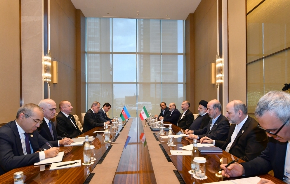 Daşkənddə Azərbaycan Prezidenti İlham Əliyevin İran Prezidenti Seyid İbrahim Rəisi ilə görüşü olub