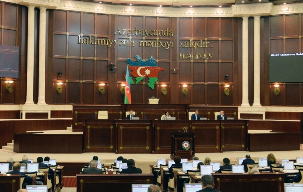 Milli Məclisdə növbəti ilin büdcə məsələləri müzakirə olunub