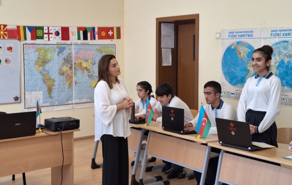 Lənkəran məktəbinin poliqlot şagirdi - 12 dil öyrənir