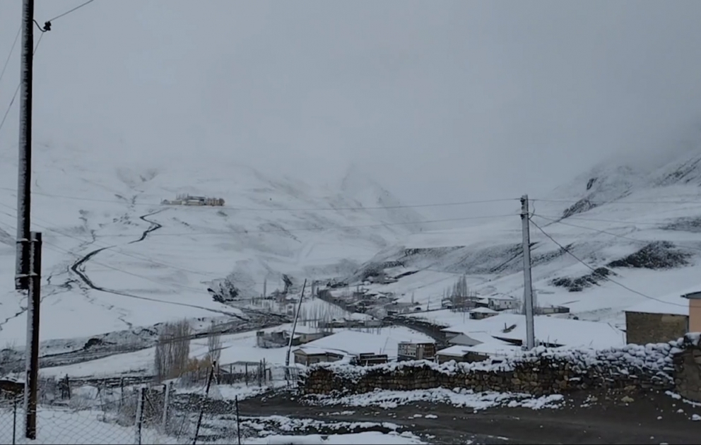 Xınalığa qar yağıb