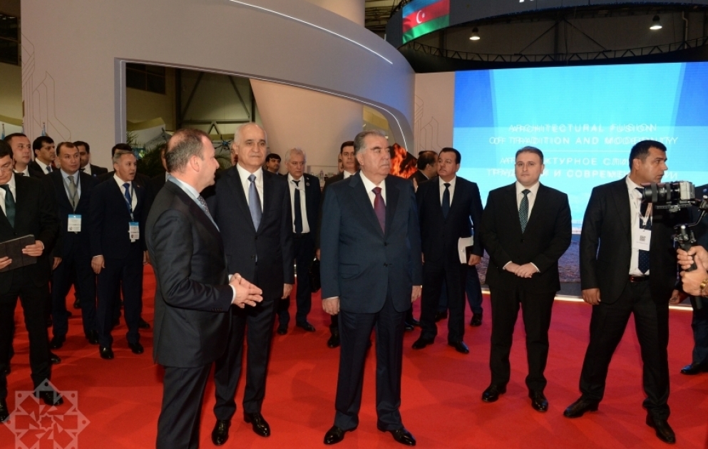 Tacikistan Prezidenti “SPECA Ölkələrinin Sərgisi: Dayanıqlı inkişaf üçün regional əməkdaşlıq” adlı sərgi ilə tanış olub