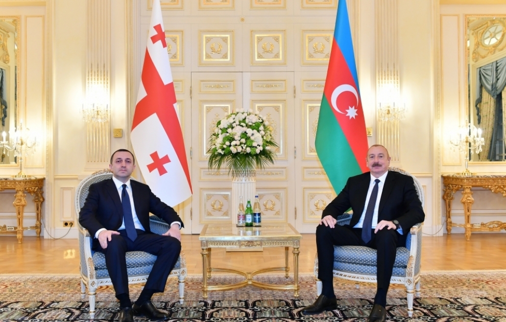 Prezident İlham Əliyev Gürcüstanın Baş naziri İrakli Qaribaşvili ilə görüşüb