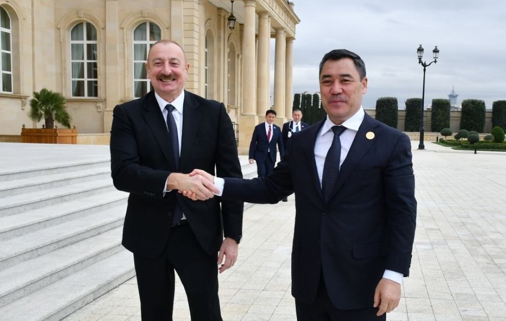 Rencontre des présidents azerbaïdjanais et kirghiz à Bakou