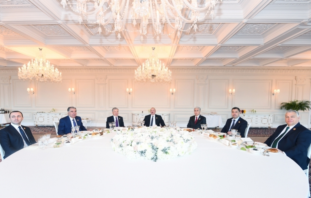 Un dîner officiel donné en l’honneur des chefs d’Etat et de gouvernement ayant participé au Sommet du SPECA