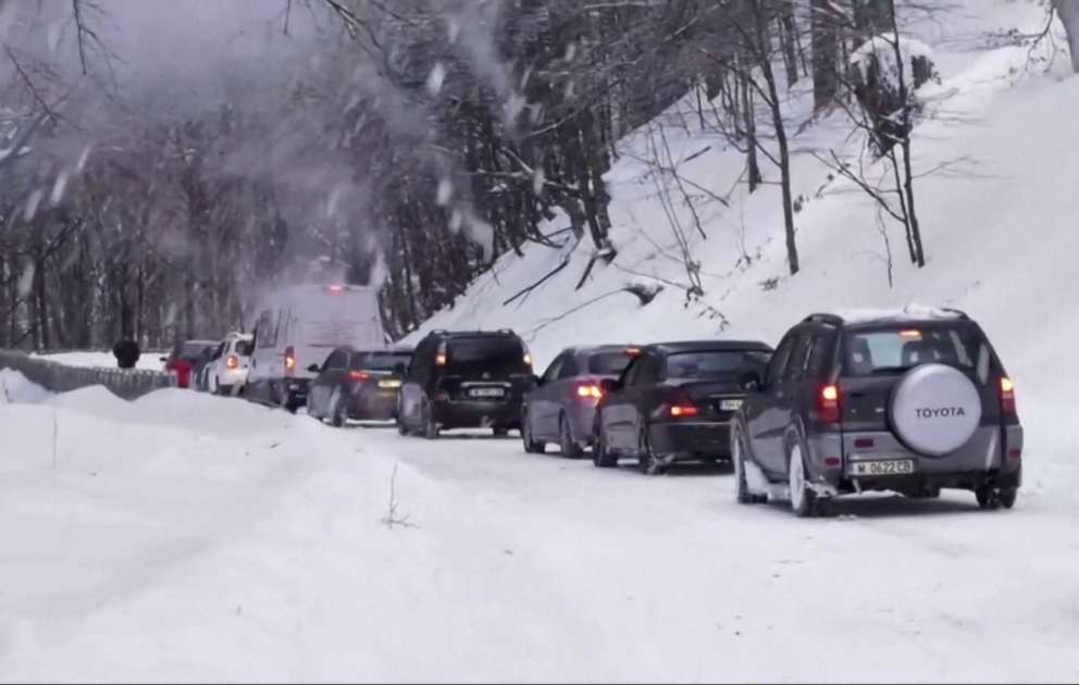 Heavy snowfall in Bulgaria has led to the closure of various roads