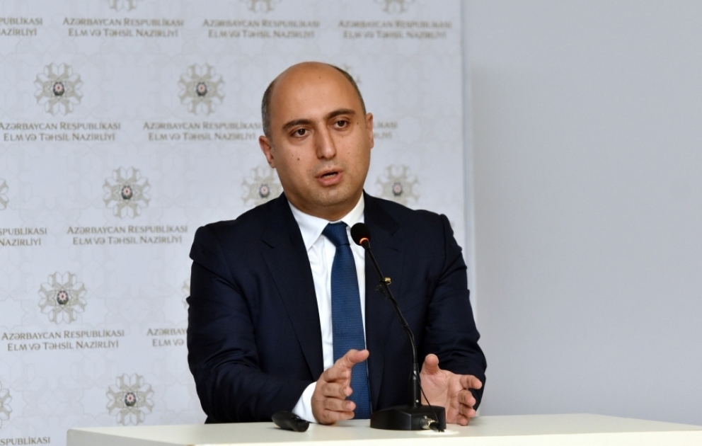 Elm və təhsil naziri Emin Əmrullayevin brifinqi CANLI