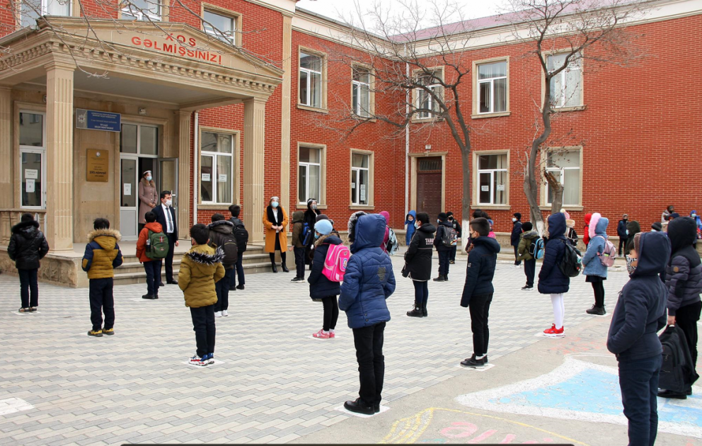 Qızılcadan ölən şagirdin məktəbində tədris rejimi dəyişdirildi