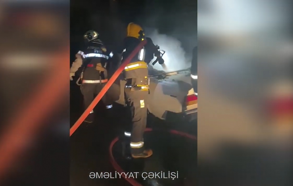 Şəhərin mərkəzində avtomobil alışdı