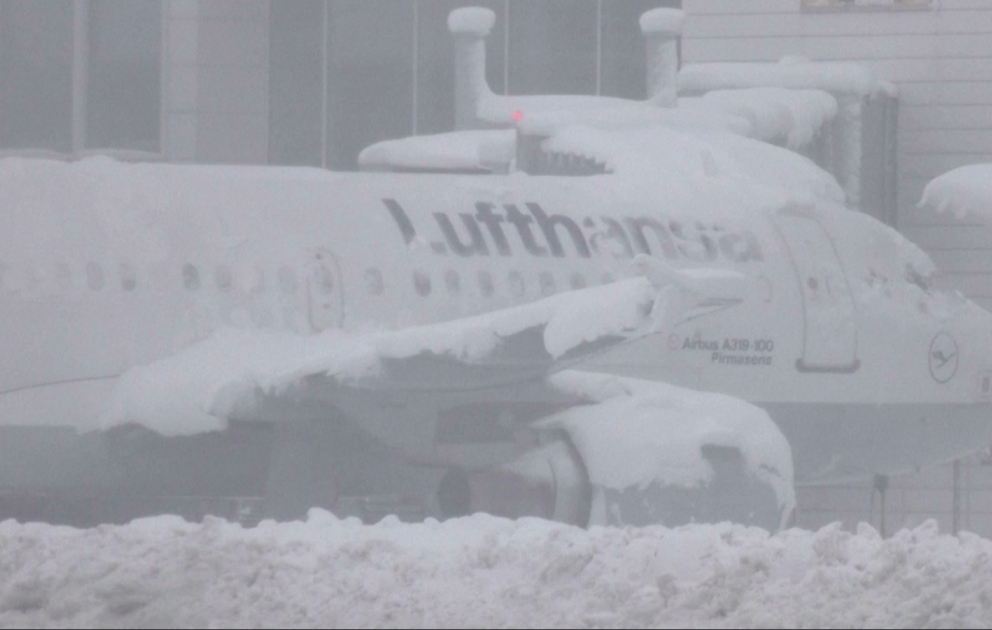 Munich airport closed as heavy snow blankets Bavaria