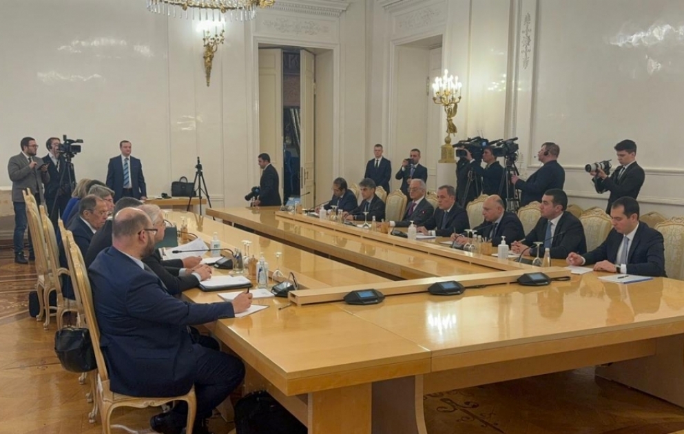 В Москве прошла встреча министров иностранных дел Азербайджана и России
