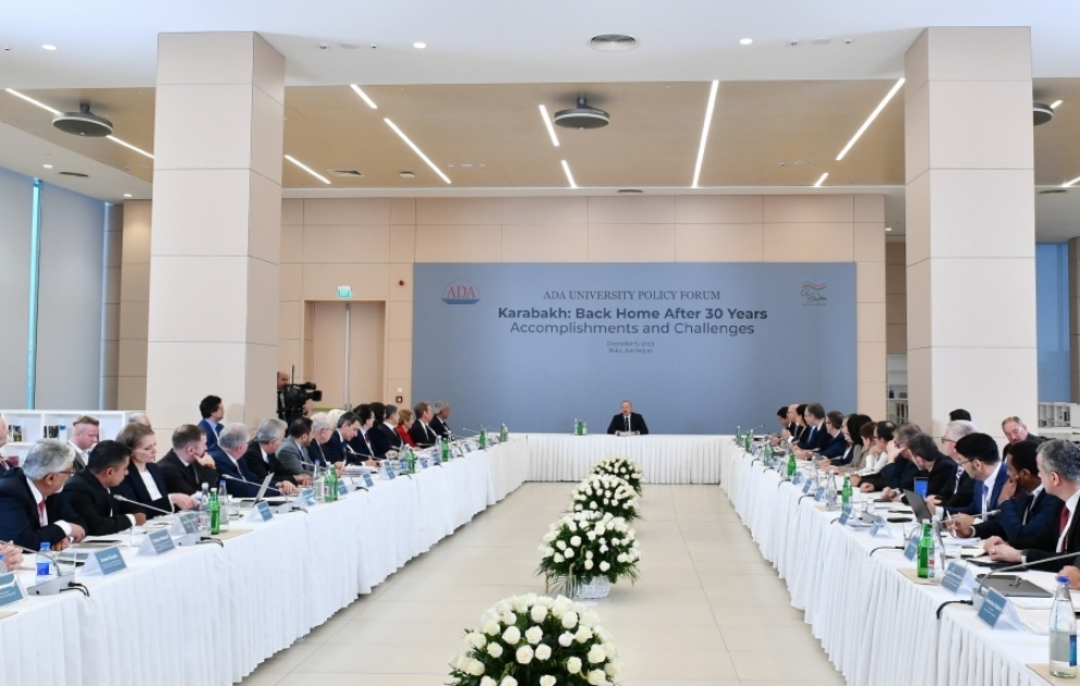 Le président Ilham Aliyev participe à un forum intitulé « Le Karabagh : retour au foyer 30 ans après. Réalisations et défis »
