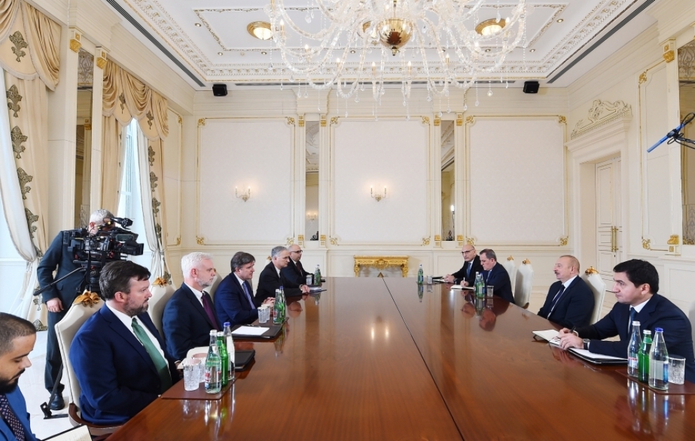Le président de la République reçoit le secrétaire d’État adjoint américain aux Affaires européennes et eurasiennes