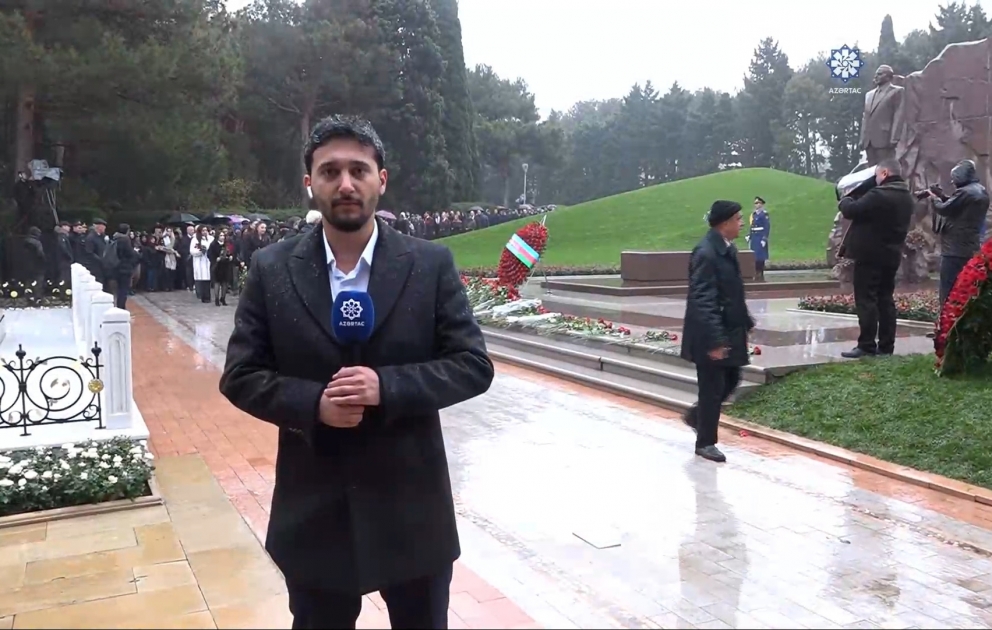 Ulu Öndər Heydər Əliyevin xatirəsi anılır CANLI