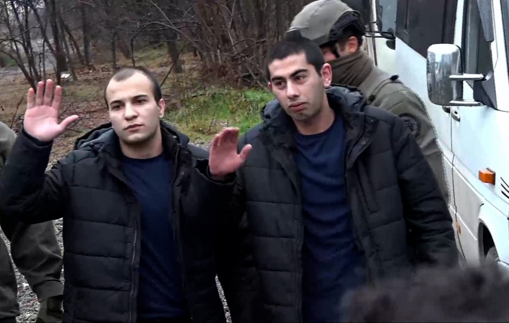 Azerbaijani servicemen Huseyn Akhundov and Agshin Babirov released from captivity