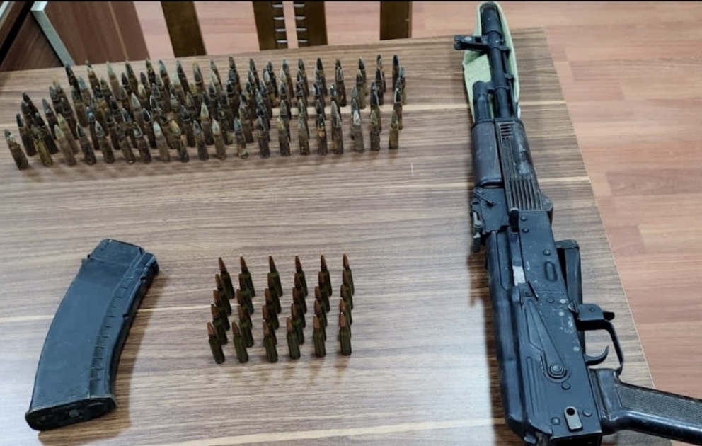 Pirallahı sakini qanunsuz saxladığı odlu silah-sursatı polisə təhvil verib