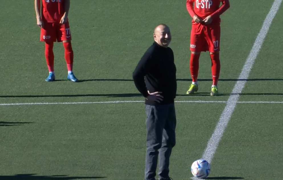 Xankəndidə futbol - Topa ilk zərbə Prezidentdən
