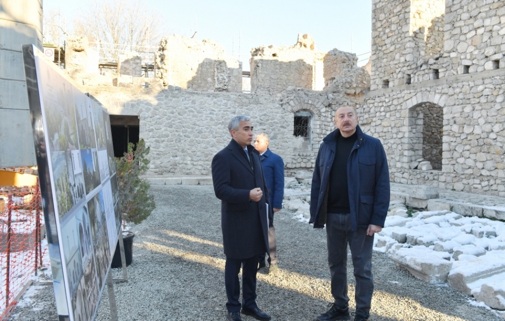 Prezident İlham Əliyev Şuşada Aşağı Gövhər Ağa məscidində aparılan bərpa işləri ilə tanış olub