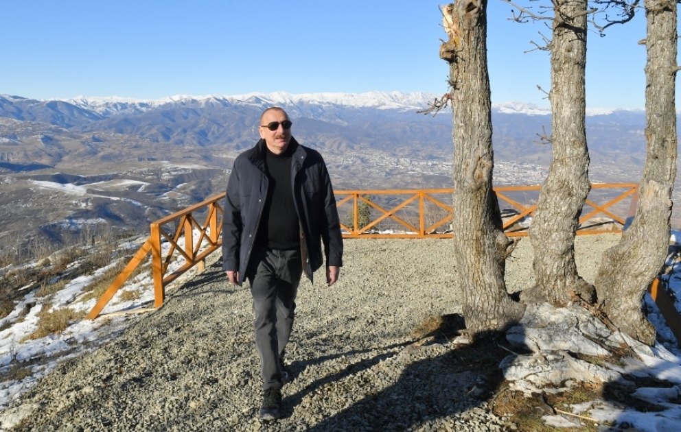 Präsident Ilham Aliyev besucht Dorf Daghdaghan im Bezirk Chodschali