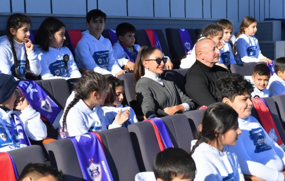 Tarixi gün: Xankəndidə “Qarabağ” - MOİK oyunu 
Prezident İlham Əliyev Xankəndi stadionunda çıxış edib