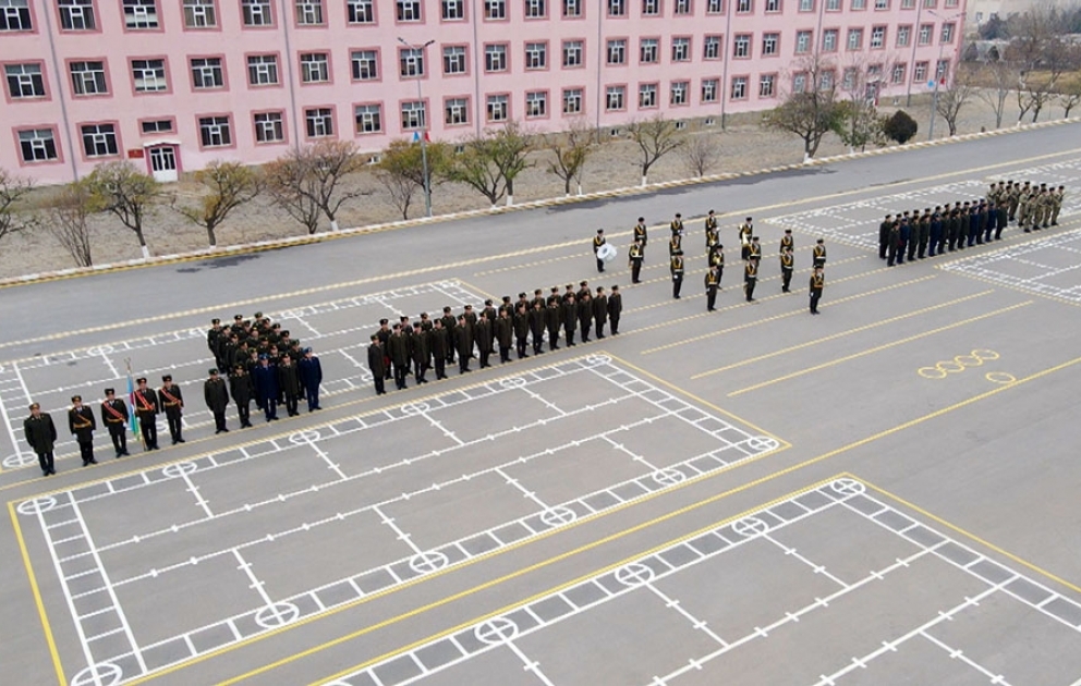 Əlahiddə Ümumqoşun Orduda zabit təkmilləşdirmə kursunun buraxılış mərasimi keçirilib