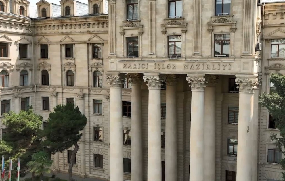 Двое сотрудников посольства Франции в Баку признаны персонами нон-грата