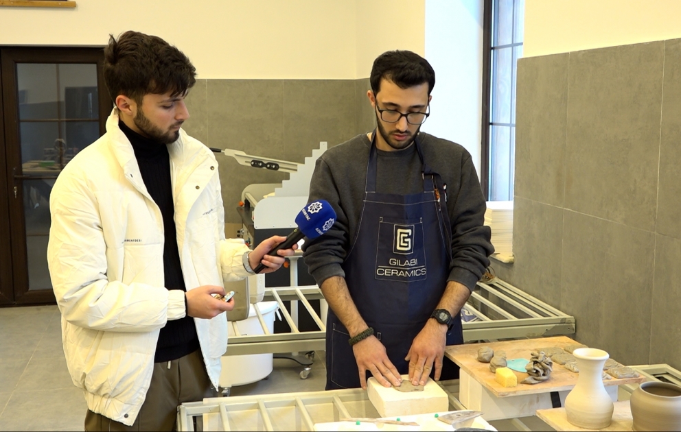 Laçında sökük tikilini yeni iş yerinə çevirdilər