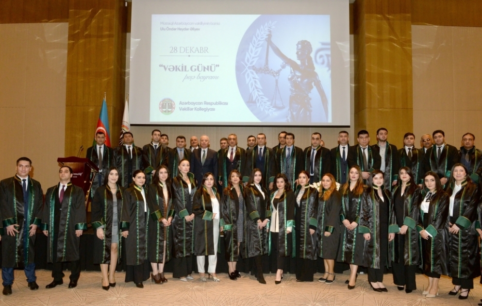 Bakıda “Vəkil Günü” peşə bayramı ilə bağlı təntənəli mərasim keçirilib