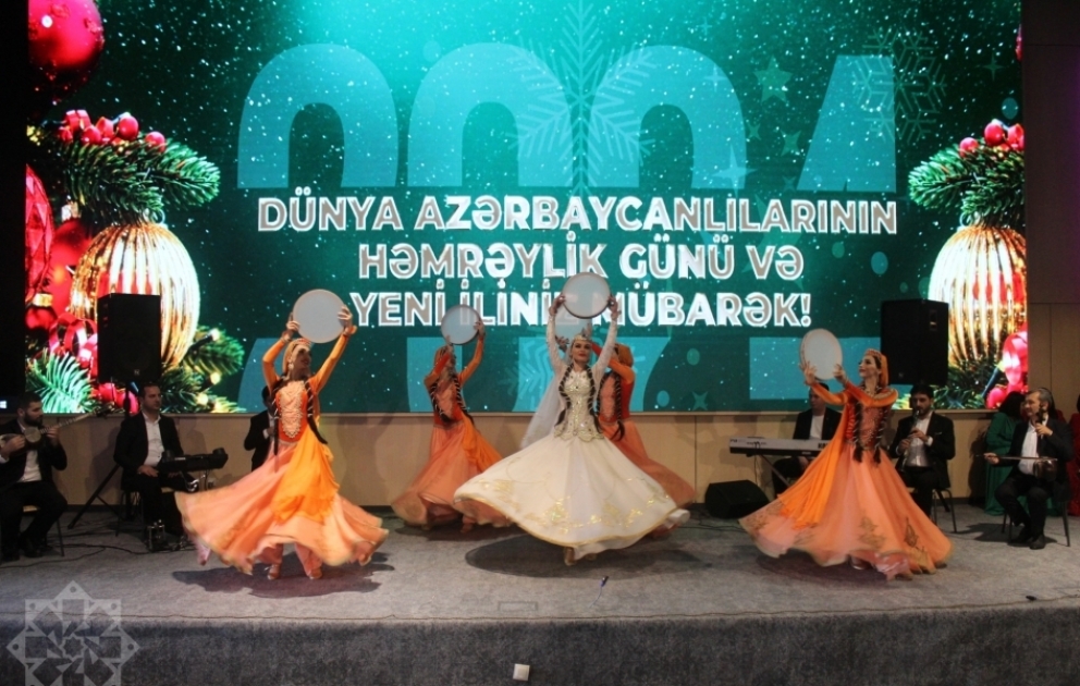 Füzulidə bayram konserti
