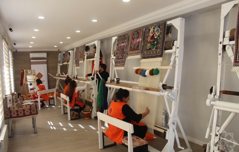 Laçında “İslimi” Xalçaçılıq mərkəzi fəaliyyətə başlayıb