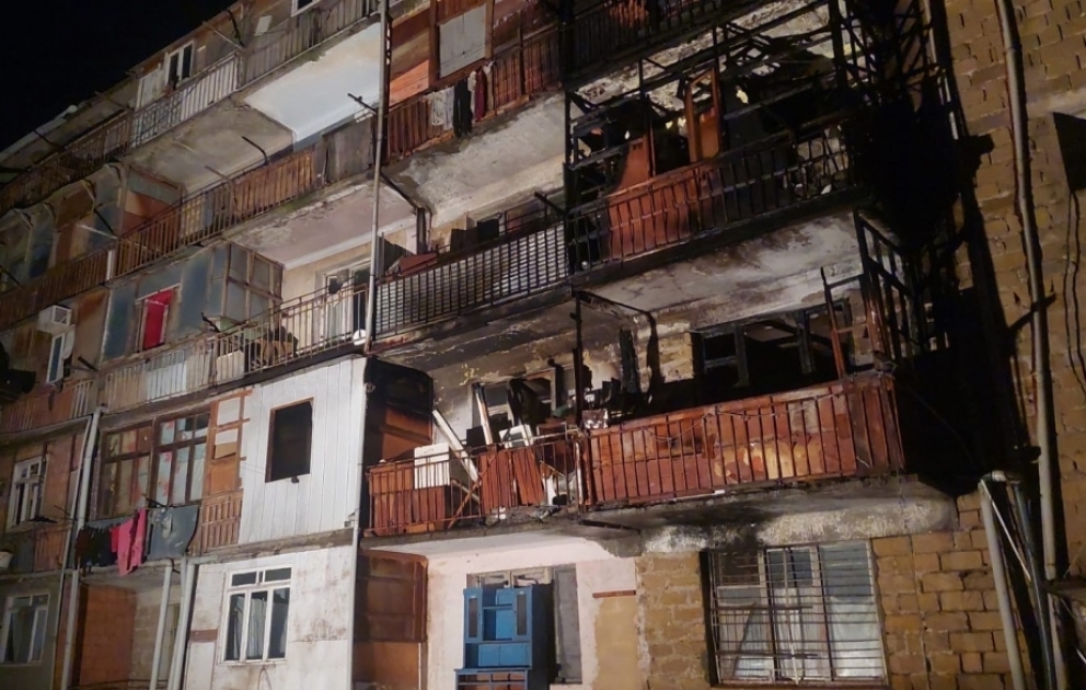 Gəncədə yaşayış binasında yanğın baş verib