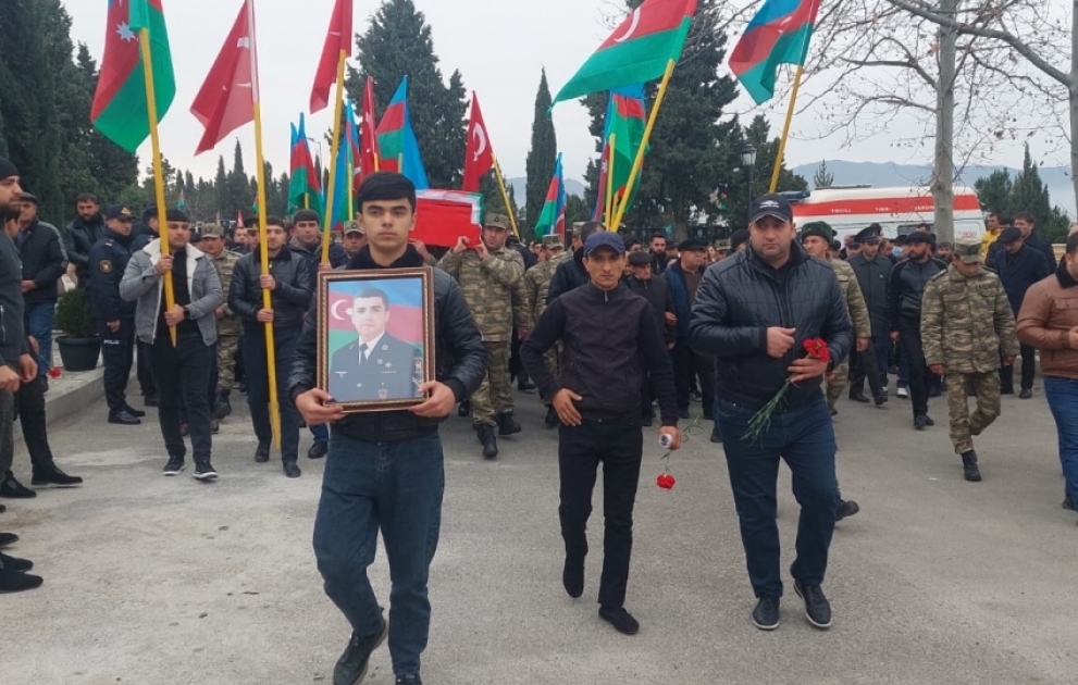 Şəhid Həsən İsmayılov Gəncədə son mənzilə yola salınıb