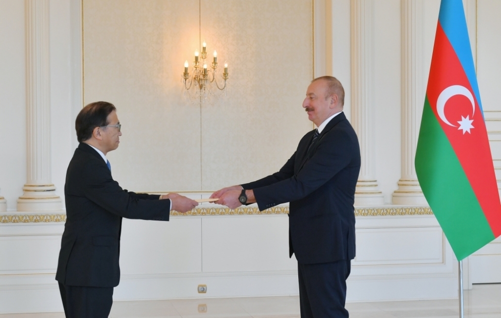 Le président de la République reçoit le nouvel ambassadeur du Japon