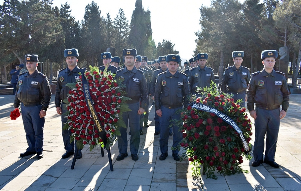 Şəhid hərbi pilot Rəşad Atakişiyevin məzarı ziyarət edilib