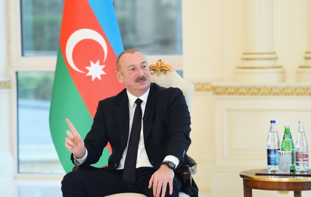Prezident İlham Əliyev İkinci Qarabağ müharibəsi zamanı ən çox telefonla danışdığı şəxslərin adlarını açıqlayıb