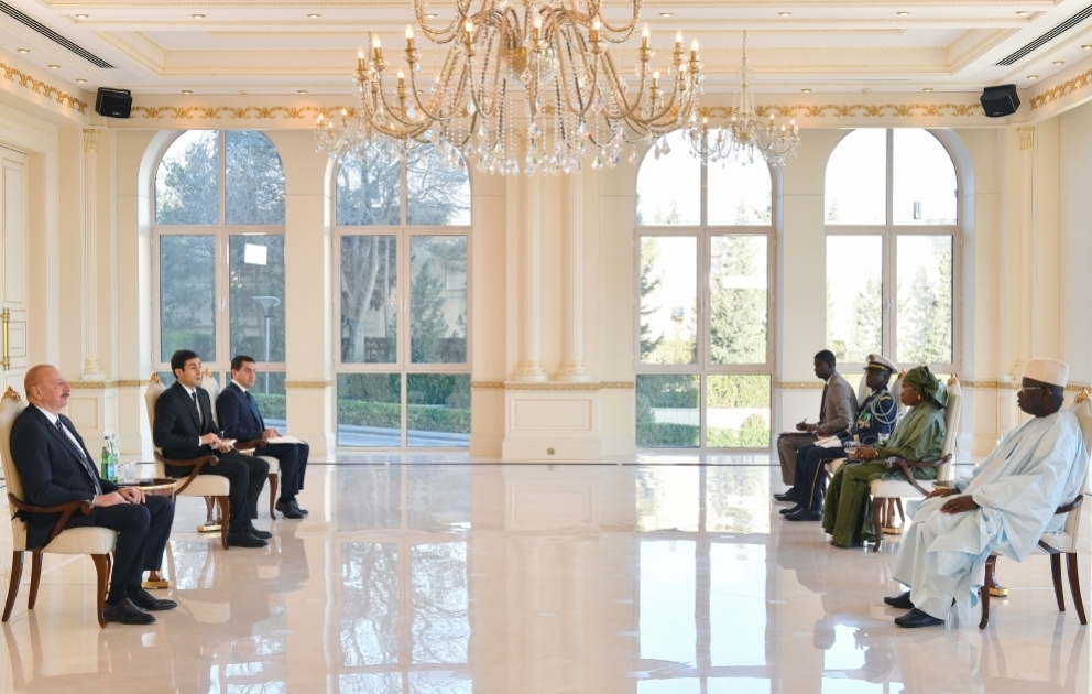 Le président de la République reçoit les lettres de créance du nouvel ambassadeur du Sénégal en Azerbaïdjan
