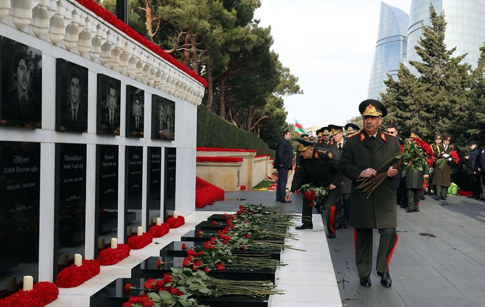 Defense Ministry’s leadership visits the Alley of Shehids