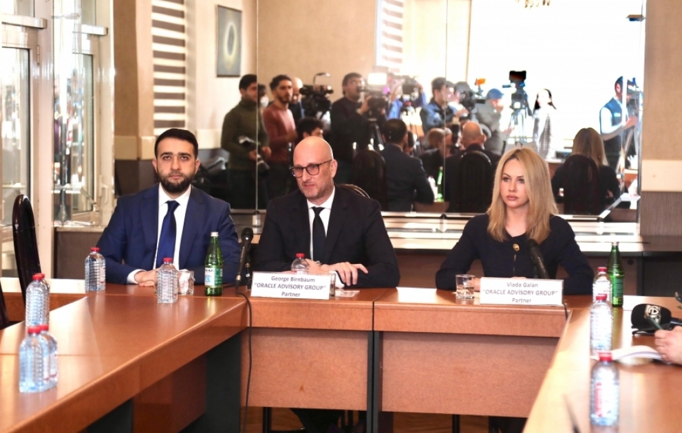 Azərbaycanda aparılan seçkiqabağı sorğu ilə bağlı tədbir təşkil olunub