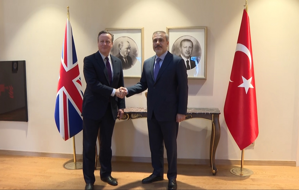Böyük Britaniyanın xarici işlər naziri Türkiyədə səfərdədir