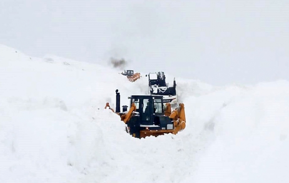 В труднопроходимой гористой местности организуется бесперебойное всестороннее обеспечение подразделений
