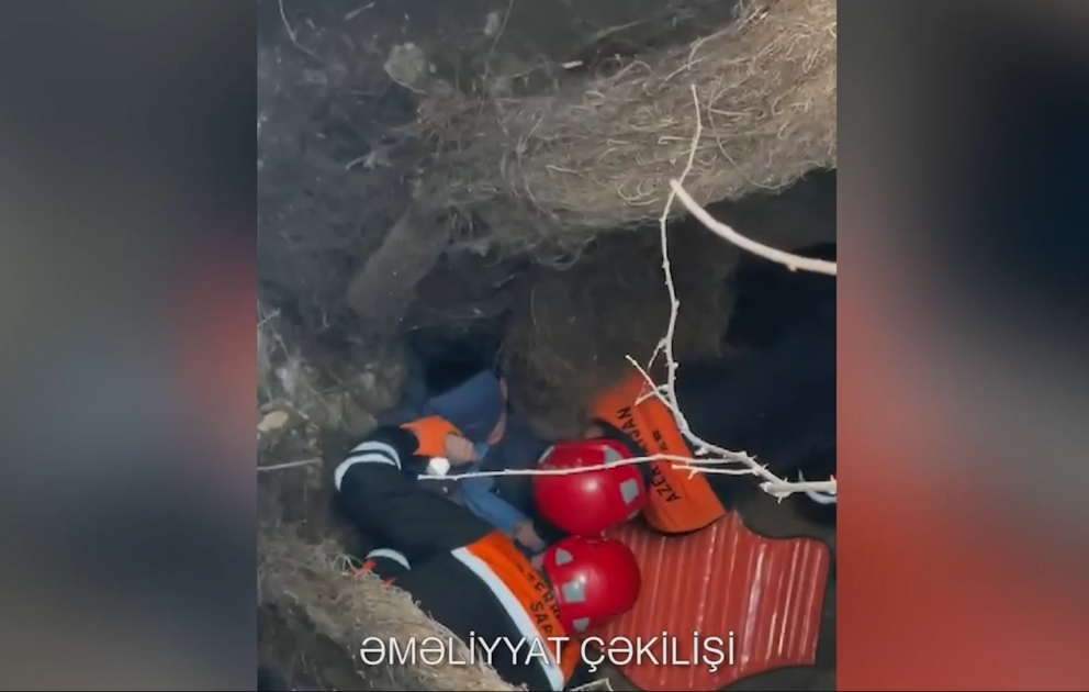 Həyətdə oynayan uşaq su quyusuna düşdü