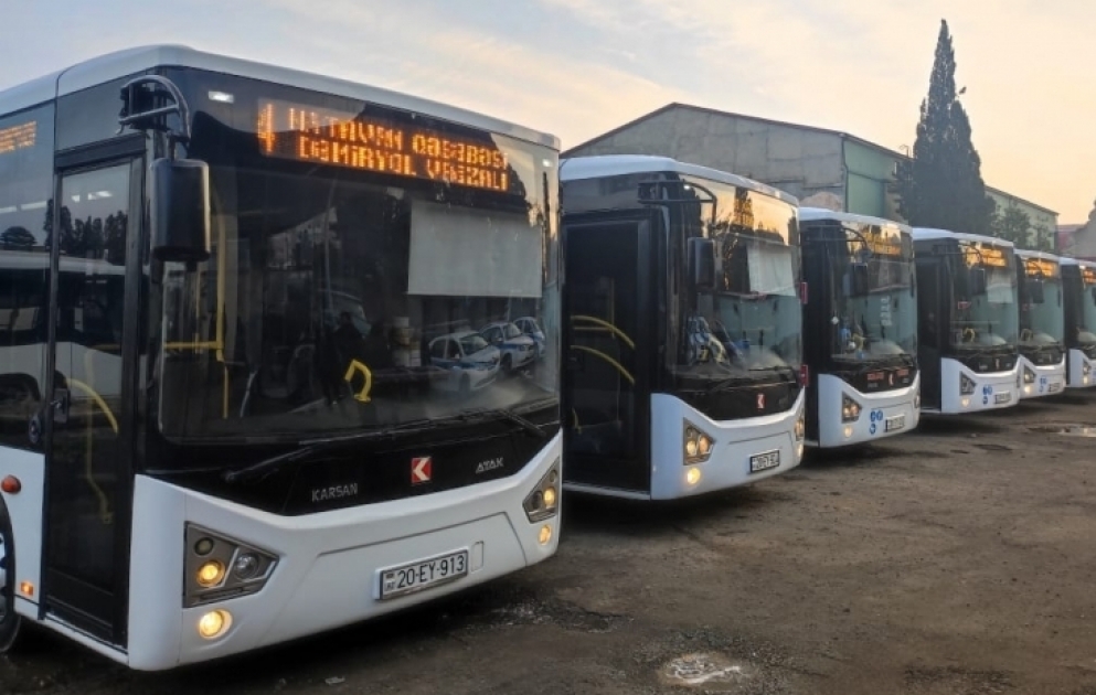 Gəncəyə yeni gətirilən avtobuslar xəttə buraxılıb