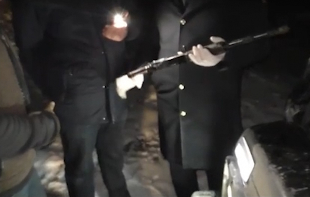 Üzərindən “Kalaşnikov” və marixuana tapıldı