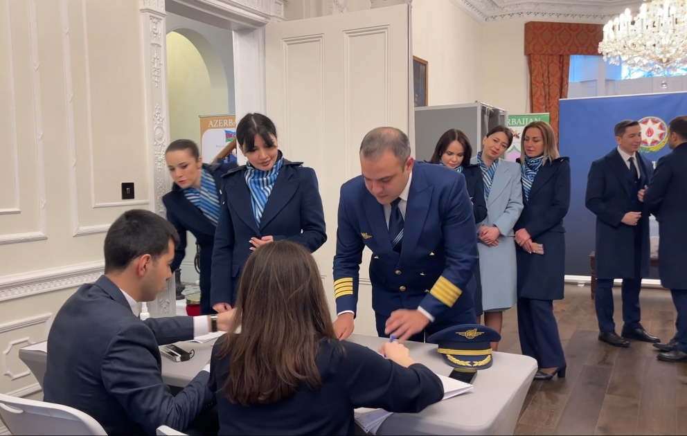 AZAL-ın uçuş heyəti Londonda səs verdi