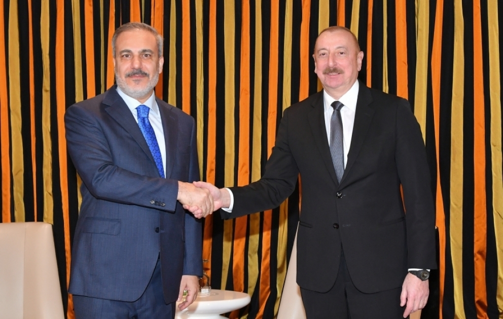 Prezident İlham Əliyev ilə Türkiyənin xarici işlər nazirinin Münxendə görüşü olub