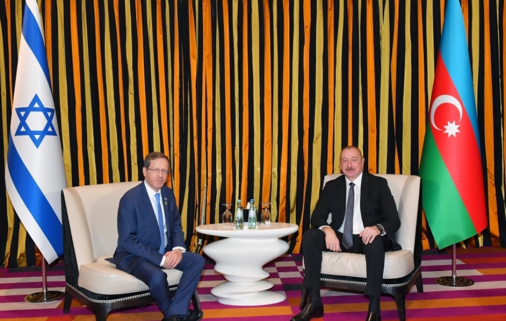 Prezident İlham Əliyev və İsrailin Prezidenti İsxak Hersoq Münxendə görüşüblər