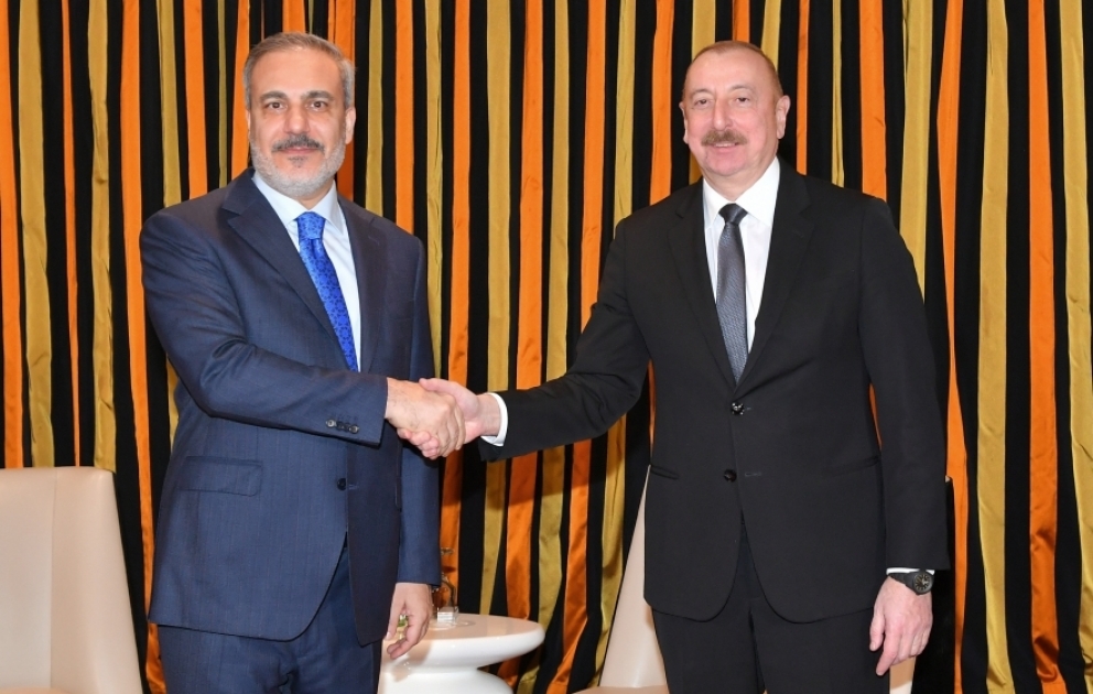 Le président Ilham Aliyev rencontre le chef de la diplomatie turque à Munich