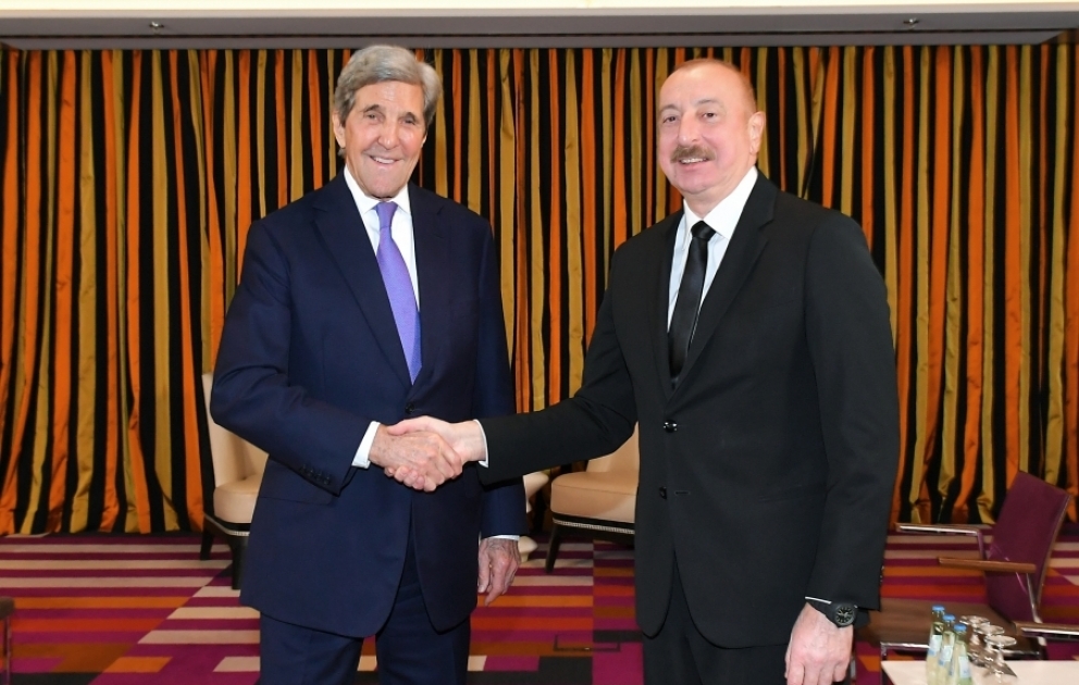 Präsident Ilham Aliyev trifft US-Klimabeauftragten