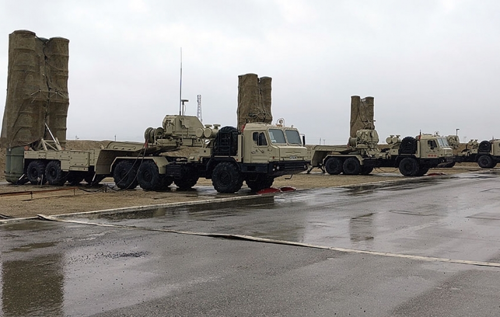 S-300 “Favorit” zenit-raket kompleksləri hazır vəziyyətə gətirildi