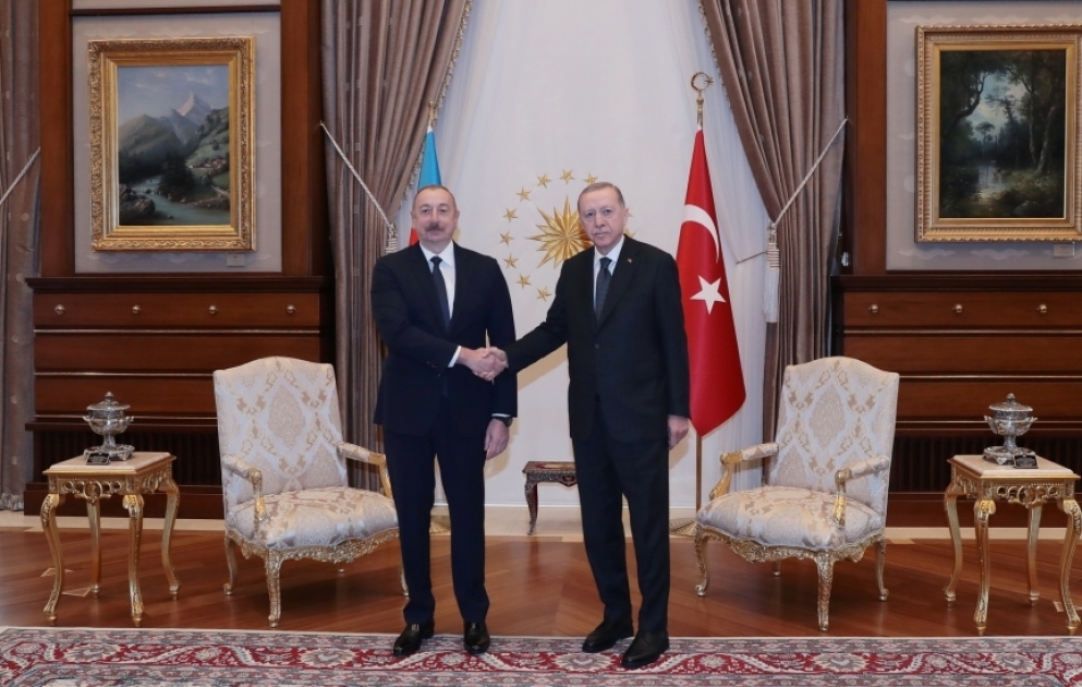 Entretien en tête-à-tête des présidents azerbaïdjanais et turc à Ankara